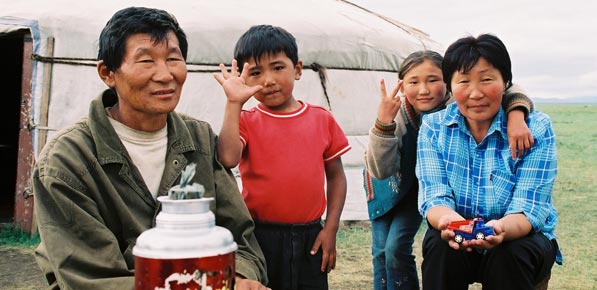 in mongolischen Familien gibt es immer was zu Lachen